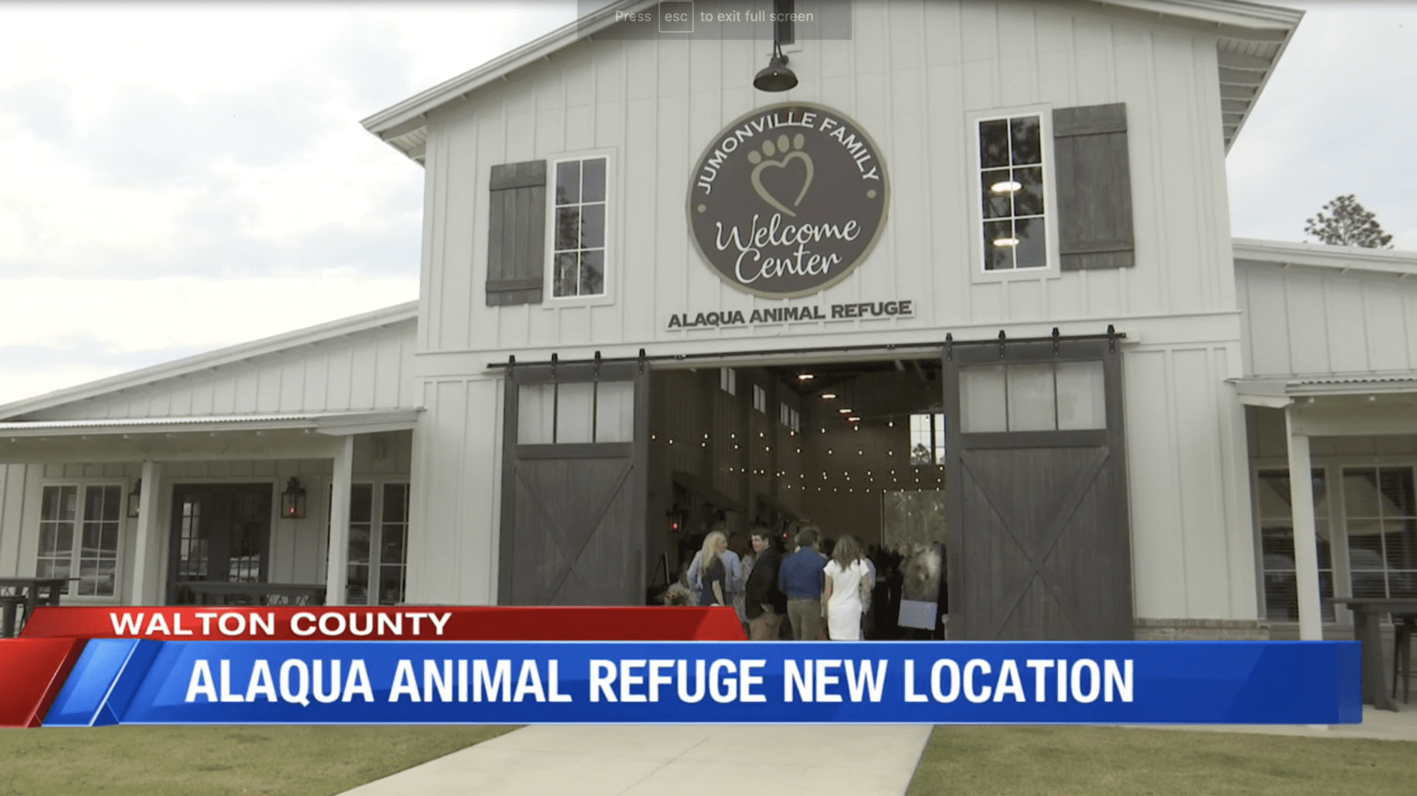 Donors Tour New Alaqua Animal Refuge Location